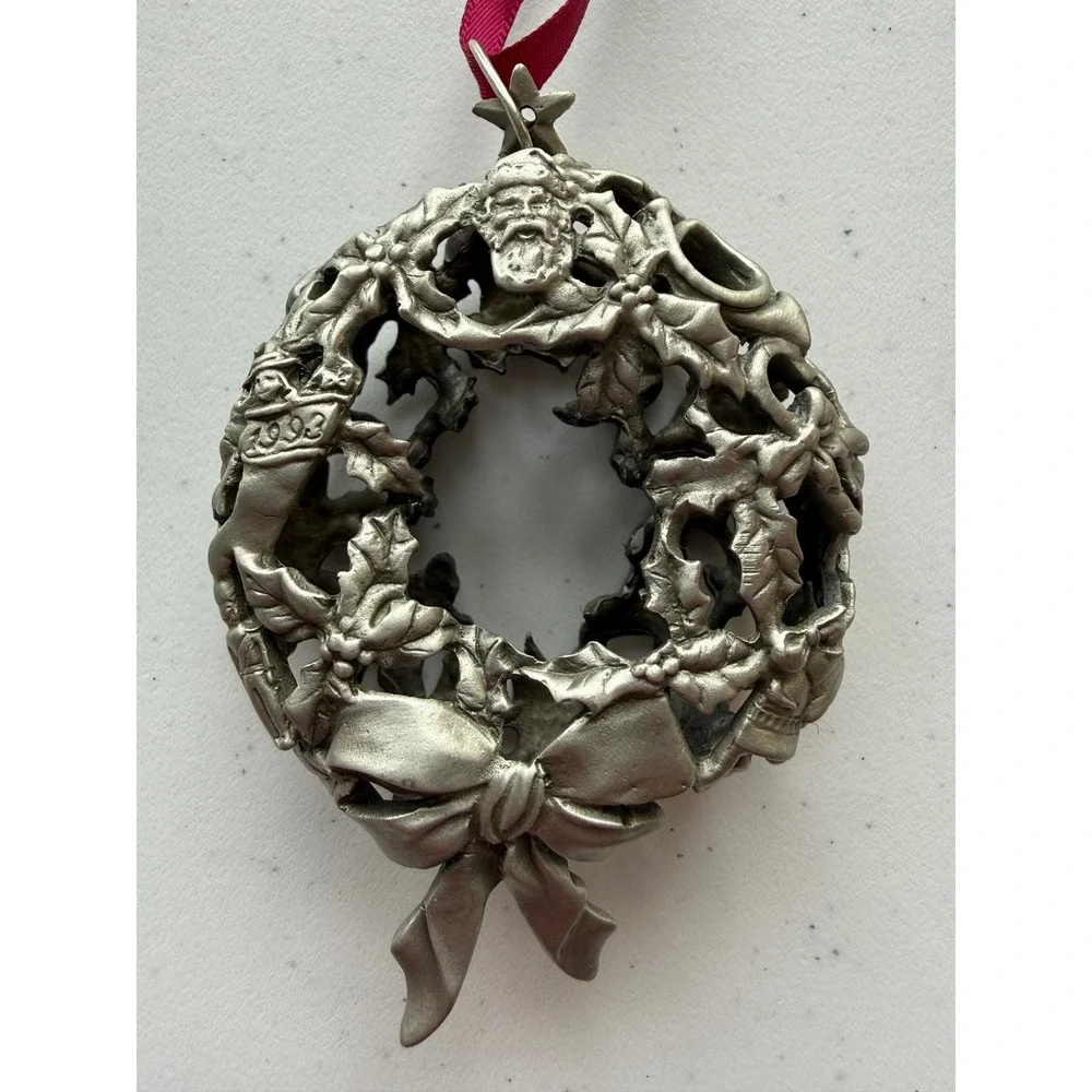 1993 Hallmark Glowing‎ Pewter Wreath 20th Anniversary Ornament Edition 1973-1993